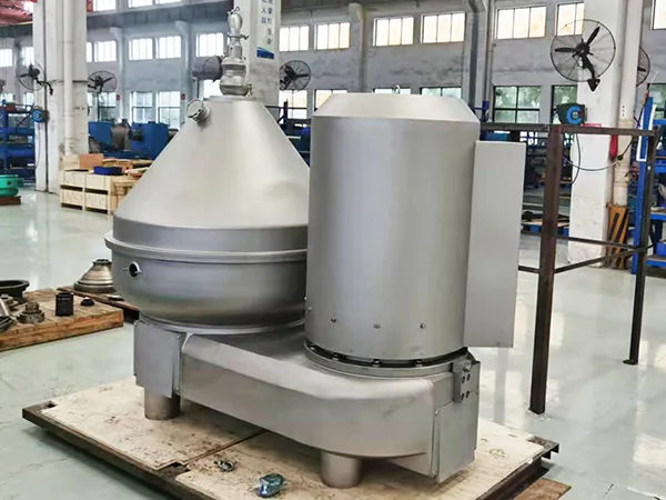 Self-Cleaning Disc Stack Centrifuge
